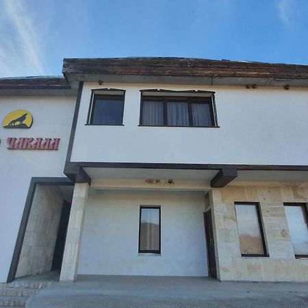 Семеен Хотел-Ресторант Етно Чакала Sevlievo Exterior foto